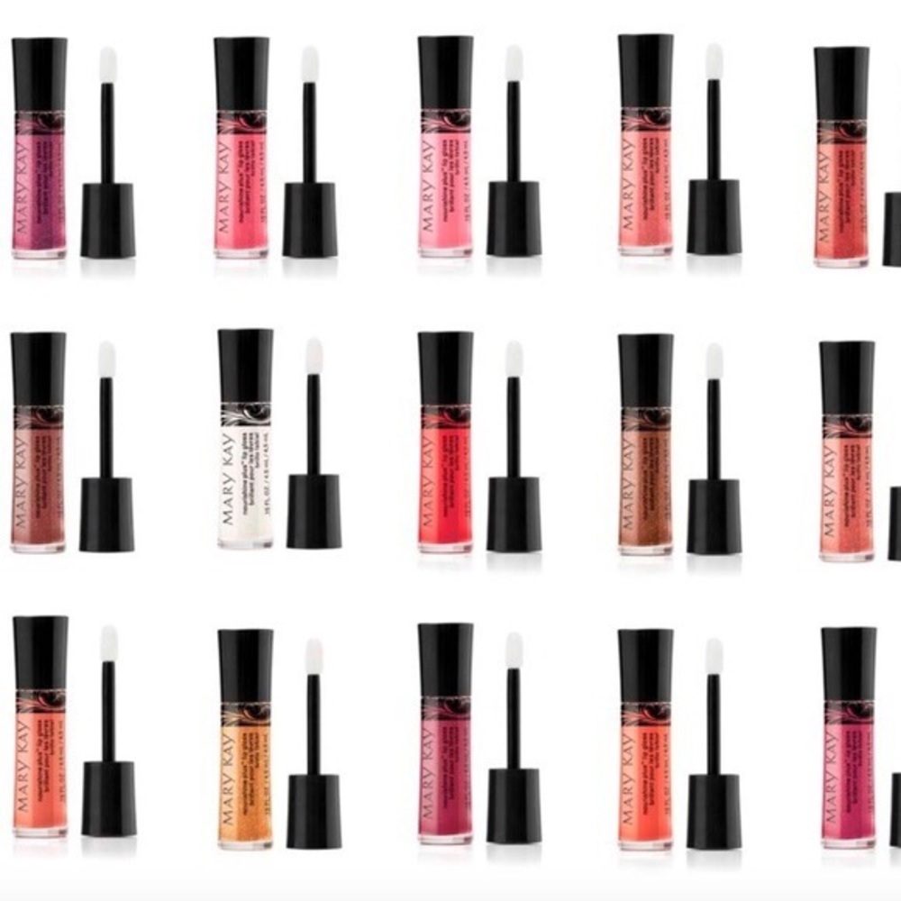 🌈HP🥳 BOGO nourishing + lipgloss by Mary Kay